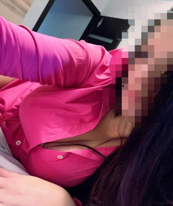 🌹💋 Я креативная и открытая в постели, каждая встреча со мной станет для тебя настоящим приключением. 🌟💫 У меня есть все, чтобы удовлетворить твои самые сокровенные фантазии. 😉😈 Уверяю тебя, ты не пожалеешь об отведенном времени со мной. 💏🔥 Раскрепощенность и чувственность - вот мое второе имя. ✨💃 Я живу в Москве, поэтому ты можешь насладиться моими услугами прямо здесь, в Москве. 🌃🌇 Чистота, безопасность и конфиденциальность гарантированы. 🙌❤️ Не упусти шанс окунуться в мир настоящего удовольствия со мной. Отзывы и фото доступны по запросу. 📸💕 Жду звонка от тебя, чтобы сделать нашу встречу незабываемой! 💋📞 Тамара
